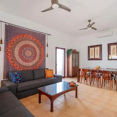 Vila Casa Kiky, Boho-chic With Botanical Garden