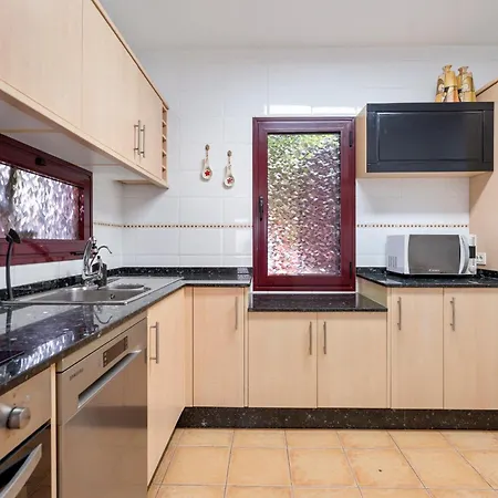 Casa Kiky, Boho-chic With Botanical Garden La Oliva