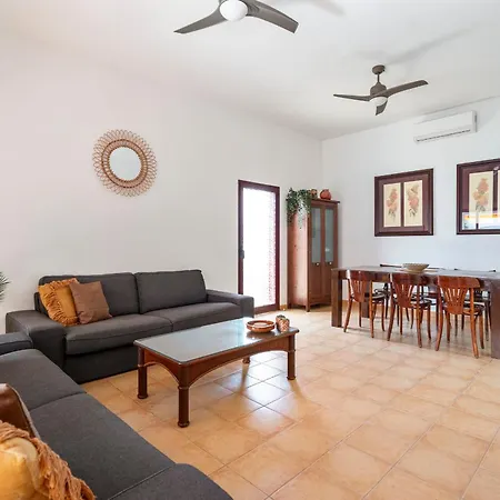 Casa Kiky, Boho-chic With Botanical Garden * La Oliva